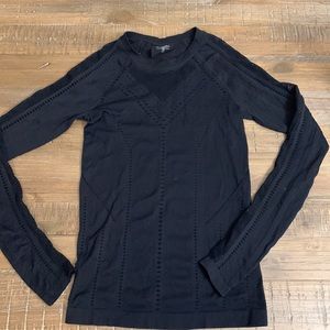 Athleta XS long sleeve workout top